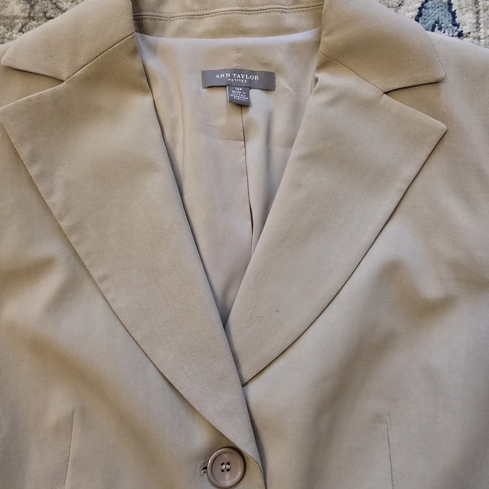 Ann Taylor Women's Tan Blazer 10p